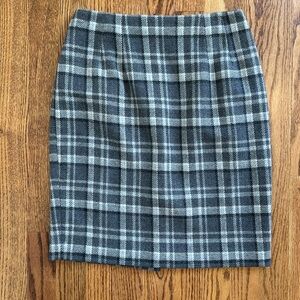 Talbots | Worsted Wool | Grey and Black Plaid Skirt | size 2p